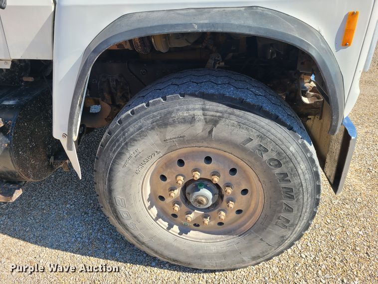 image for item DN6160 1995 Ford L9000  dump truck