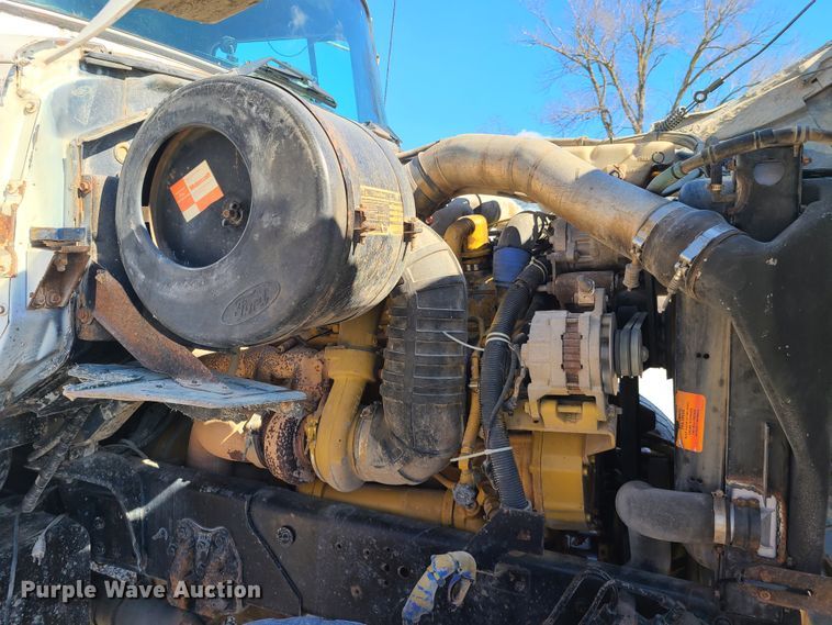 image for item DN6160 1995 Ford L9000  dump truck