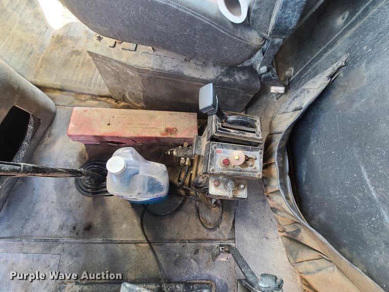 image for item DN6161 1999 International 9200  dump truck