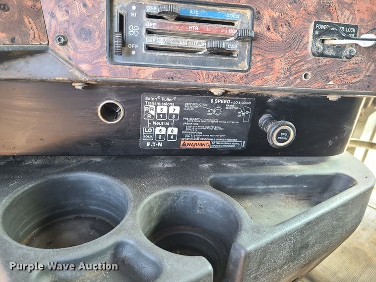 image for item DN6161 1999 International 9200  dump truck