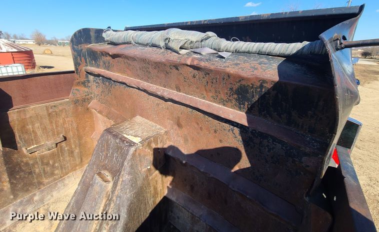 image for item DN6161 1999 International 9200  dump truck