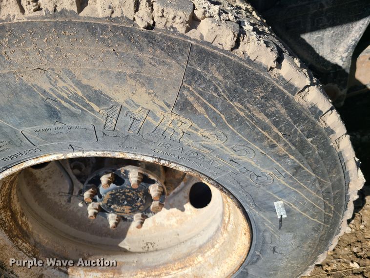 image for item DN6161 1999 International 9200  dump truck