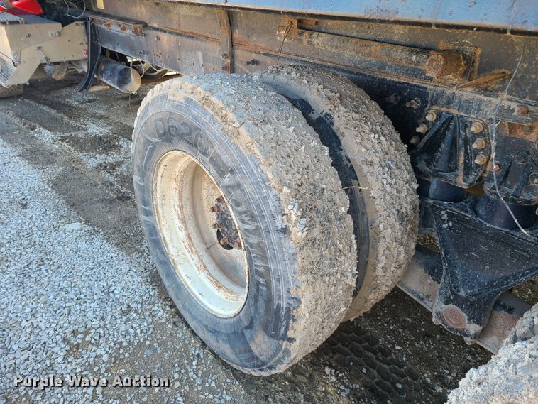 image for item DN6161 1999 International 9200  dump truck