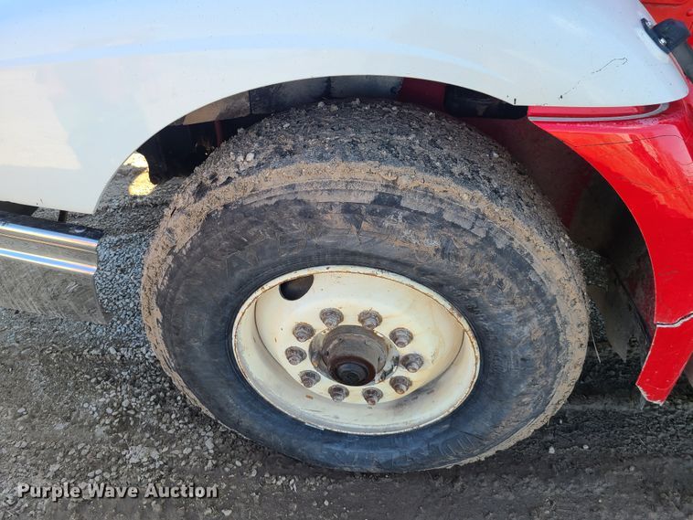 image for item DN6161 1999 International 9200  dump truck