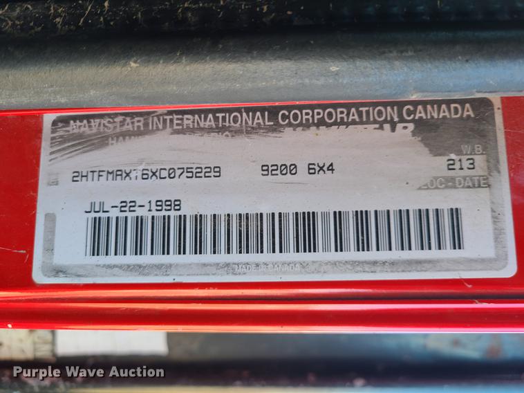 image for item DN6161 1999 International 9200  dump truck