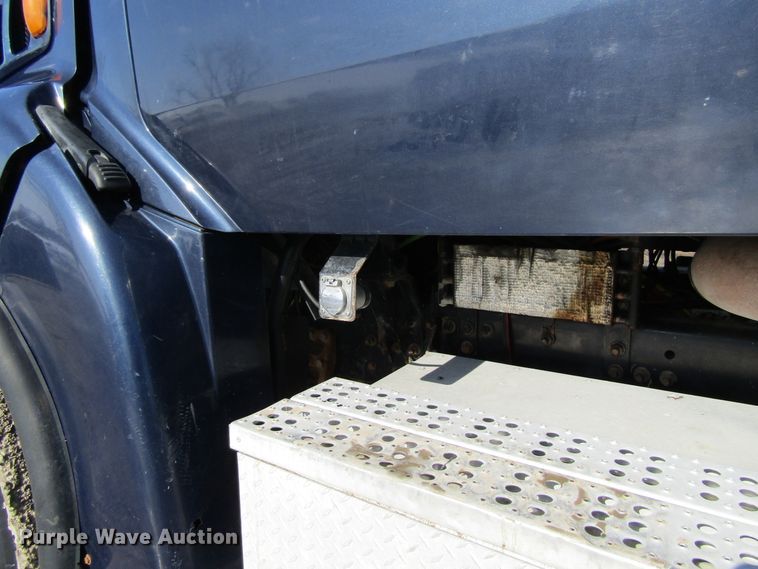 image for item GC9802 2005 Sterling LT9500  dump truck