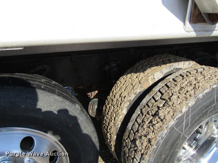 image for item GC9802 2005 Sterling LT9500  dump truck