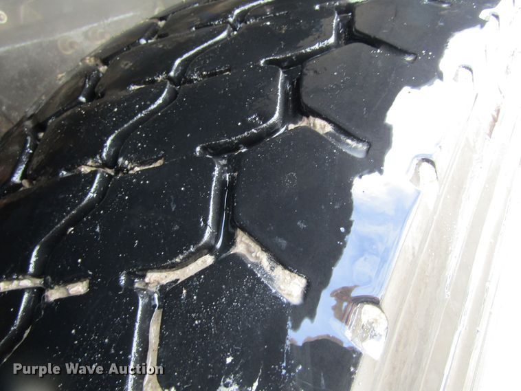 image for item GC9802 2005 Sterling LT9500  dump truck