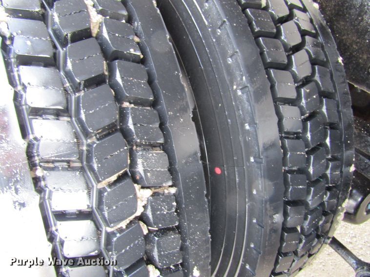 image for item GC9802 2005 Sterling LT9500  dump truck