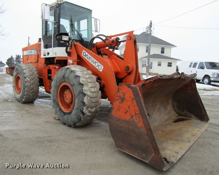 image for item GC9803 1999 Daewoo Mega 250-III  wheel loader