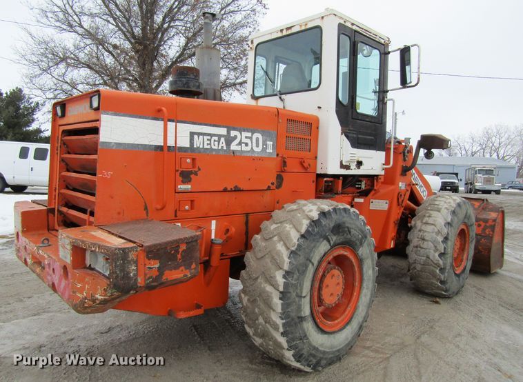 image for item GC9803 1999 Daewoo Mega 250-III  wheel loader