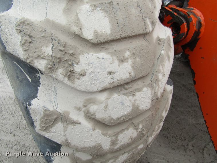 image for item GC9803 1999 Daewoo Mega 250-III  wheel loader