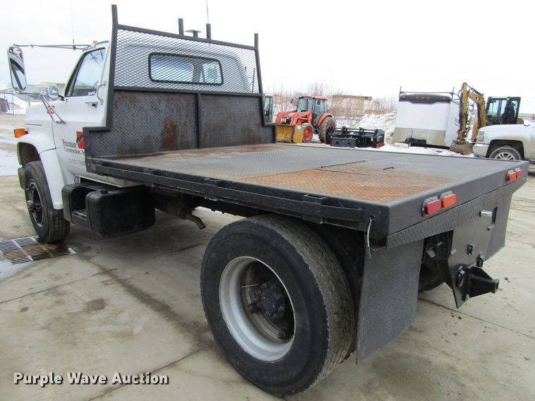 image for item GC9804 1983 Chevrolet D6500  flatbed truck