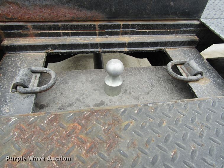 image for item GC9804 1983 Chevrolet D6500  flatbed truck