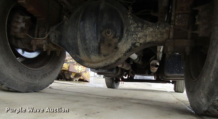 image for item GC9804 1983 Chevrolet D6500  flatbed truck