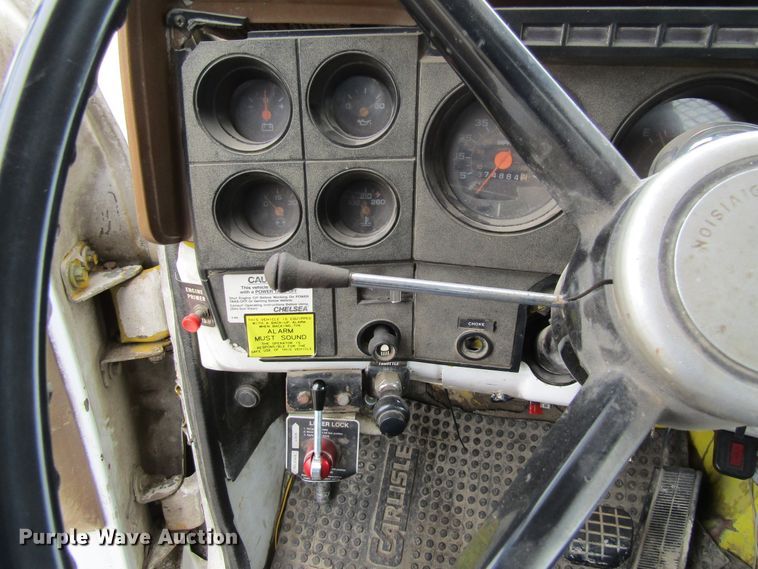 image for item GC9804 1983 Chevrolet D6500  flatbed truck