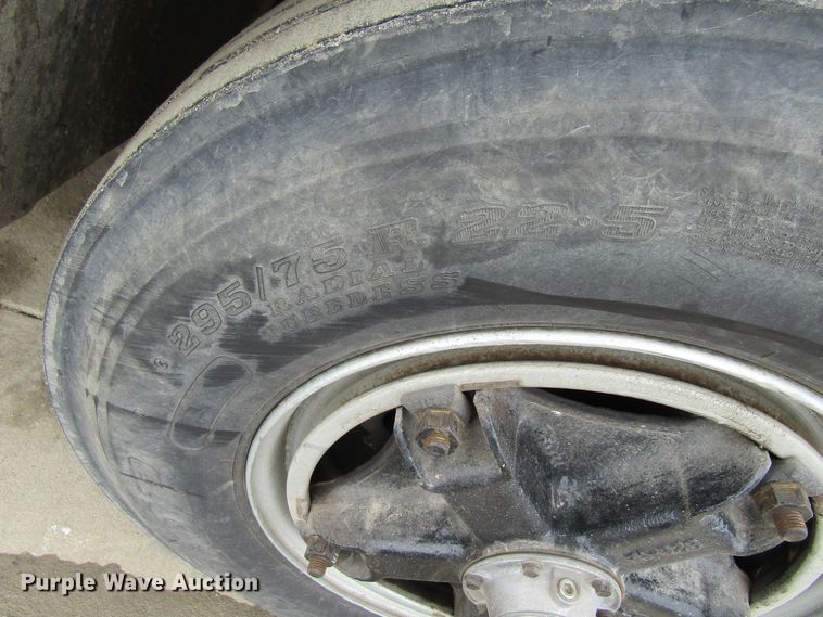 image for item GC9804 1983 Chevrolet D6500  flatbed truck