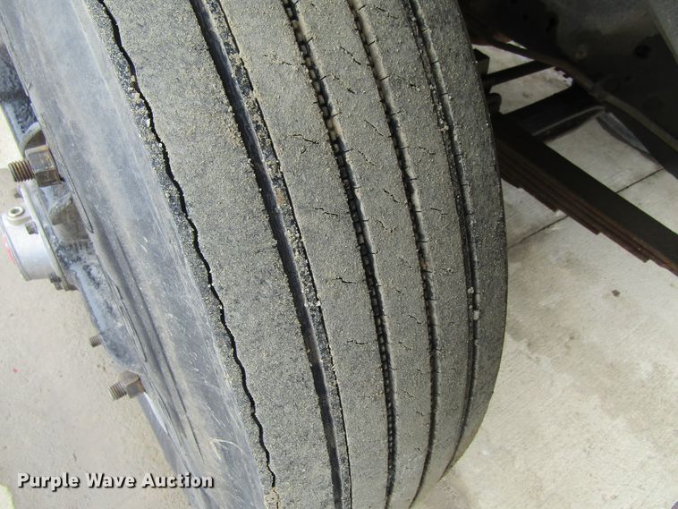 image for item GC9804 1983 Chevrolet D6500  flatbed truck