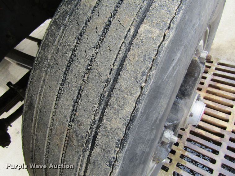 image for item GC9804 1983 Chevrolet D6500  flatbed truck