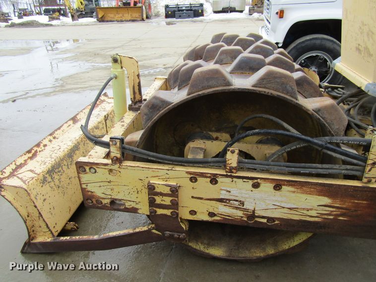 image for item GC9805 1989 Bomag BW142PDB  single drum vibratory roller