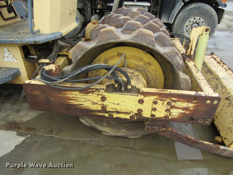 image for item GC9805 1989 Bomag BW142PDB  single drum vibratory roller