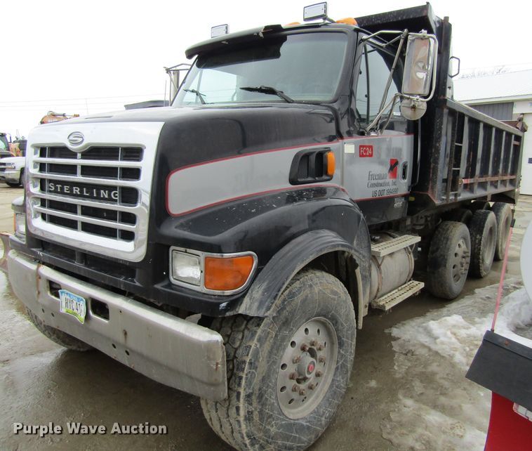 image for item GC9806 2001 Sterling LT9500  dump truck