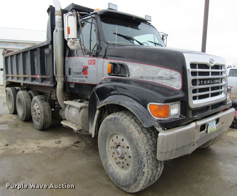 image for item GC9806 2001 Sterling LT9500  dump truck
