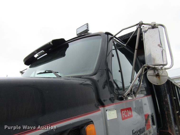 image for item GC9806 2001 Sterling LT9500  dump truck