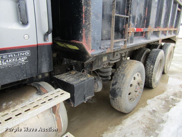 image for item GC9806 2001 Sterling LT9500  dump truck