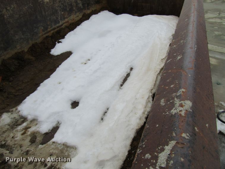 image for item GC9806 2001 Sterling LT9500  dump truck