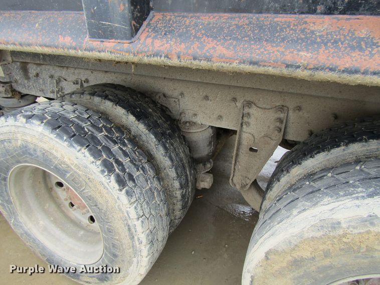 image for item GC9806 2001 Sterling LT9500  dump truck