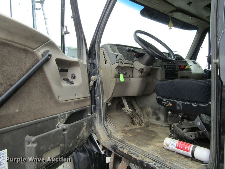 image for item GC9806 2001 Sterling LT9500  dump truck