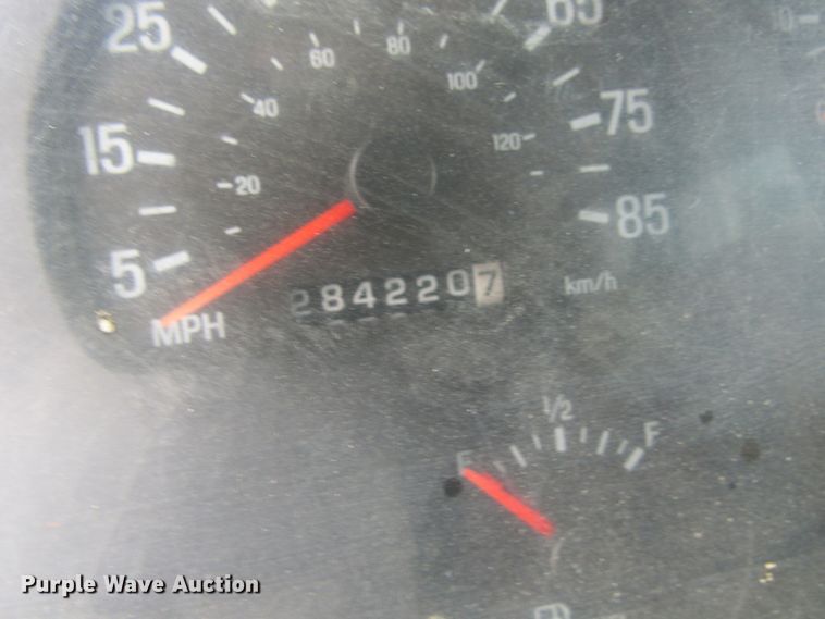 image for item GC9806 2001 Sterling LT9500  dump truck