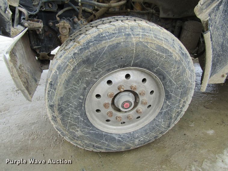 image for item GC9806 2001 Sterling LT9500  dump truck