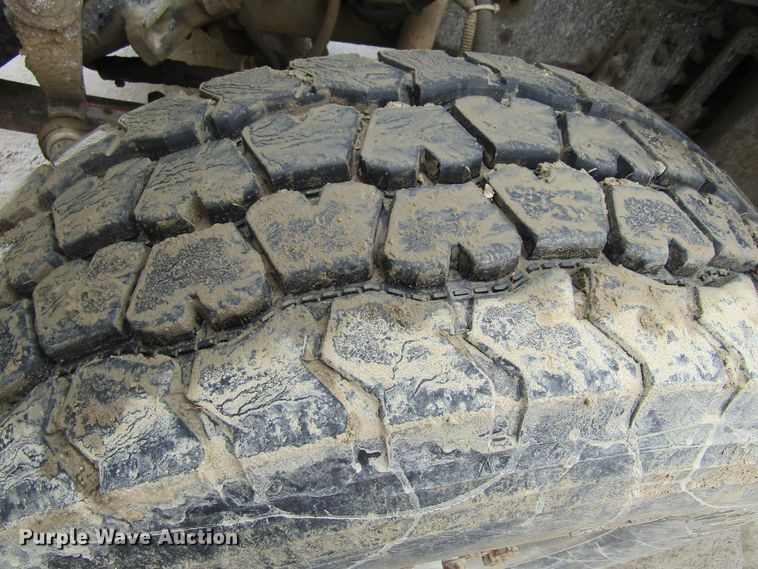 image for item GC9806 2001 Sterling LT9500  dump truck