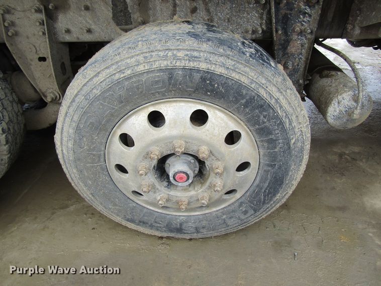 image for item GC9806 2001 Sterling LT9500  dump truck