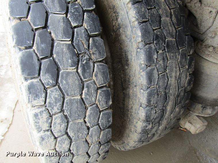 image for item GC9806 2001 Sterling LT9500  dump truck