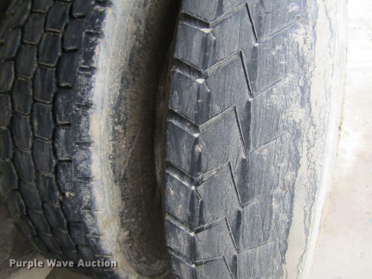 image for item GC9806 2001 Sterling LT9500  dump truck