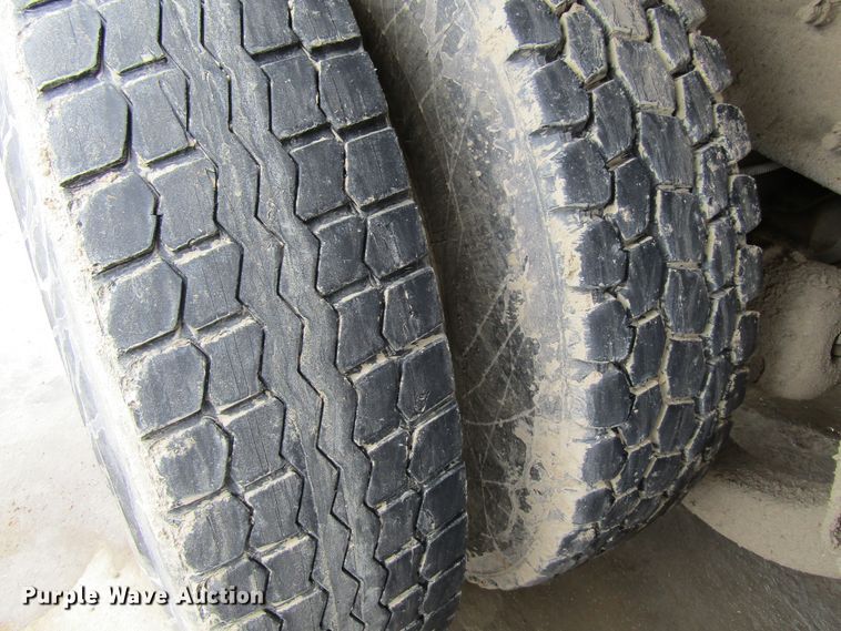 image for item GC9806 2001 Sterling LT9500  dump truck