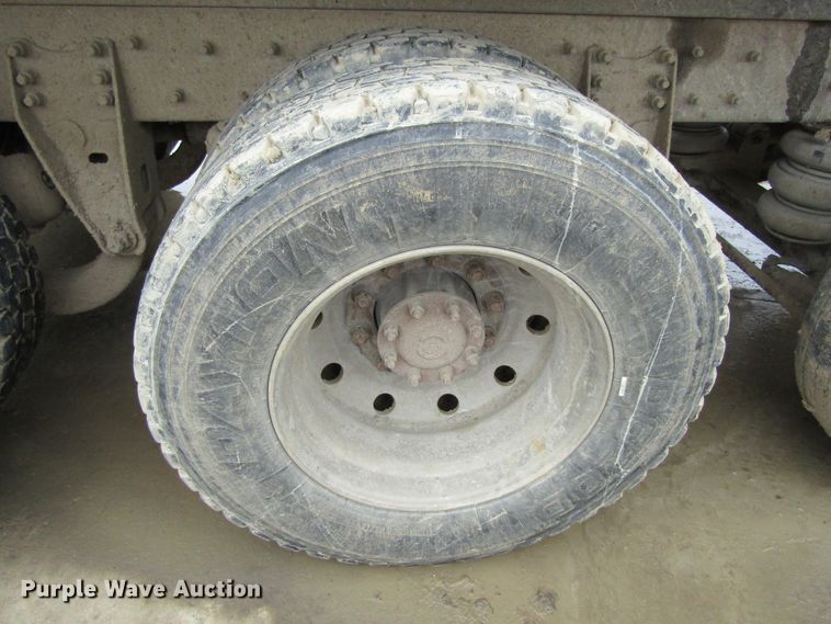 image for item GC9806 2001 Sterling LT9500  dump truck