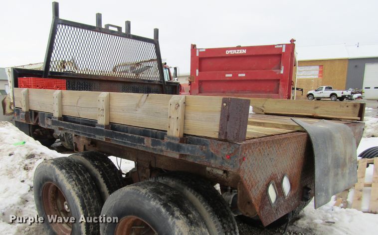 image for item GC9812 Flatbed
