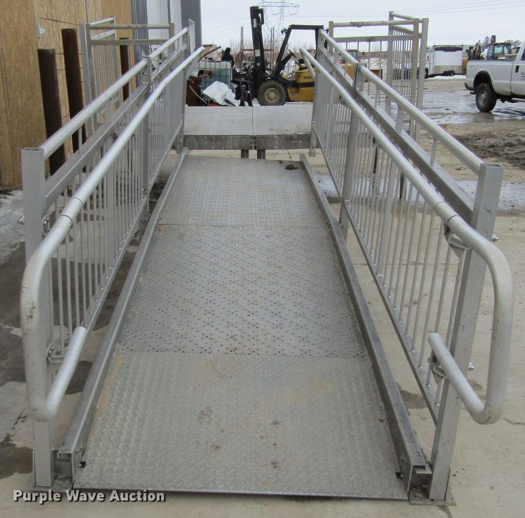 image for item GC9815 Aluminum ramp and porch