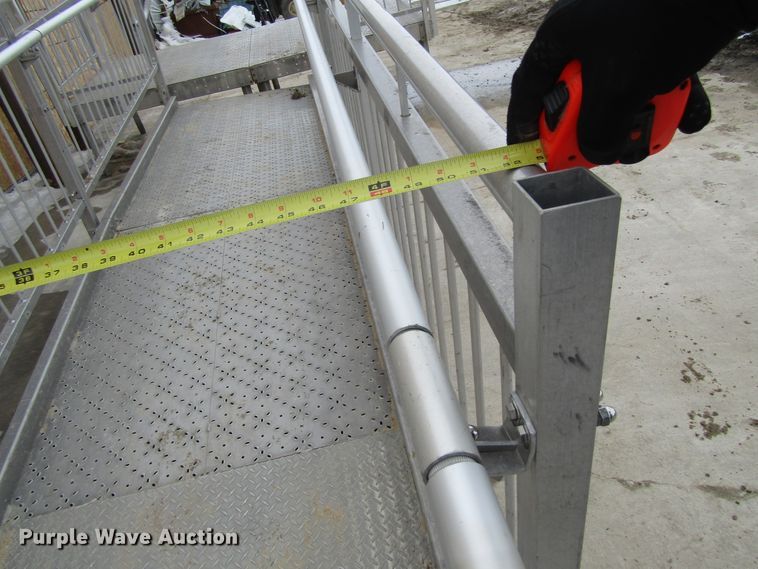 image for item GC9815 Aluminum ramp and porch