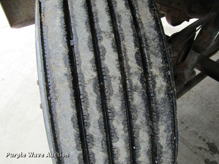 image for item GC9816 2000 Mack CH613  semi truck