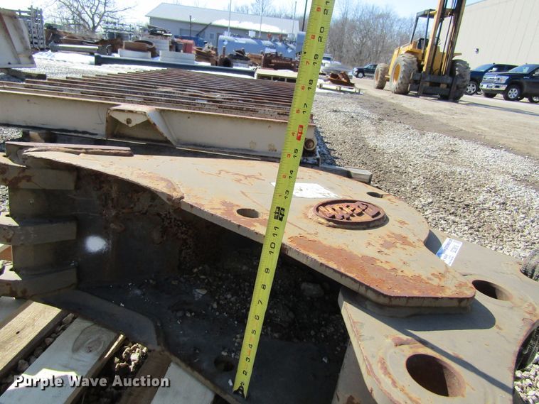 image for item GC9818 (2) excavator buckets