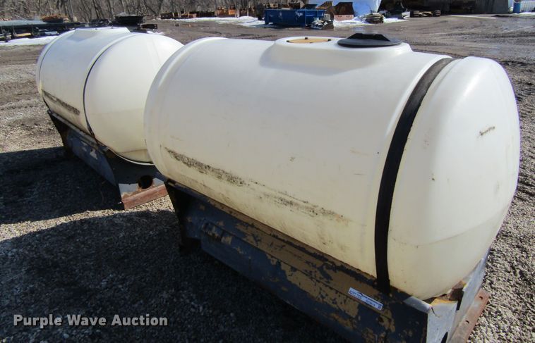 image for item GC9819 (2) Vermeer 300 gallon tanks