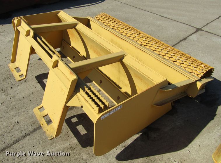 image for item GC9822 John Deere skid steer roller level