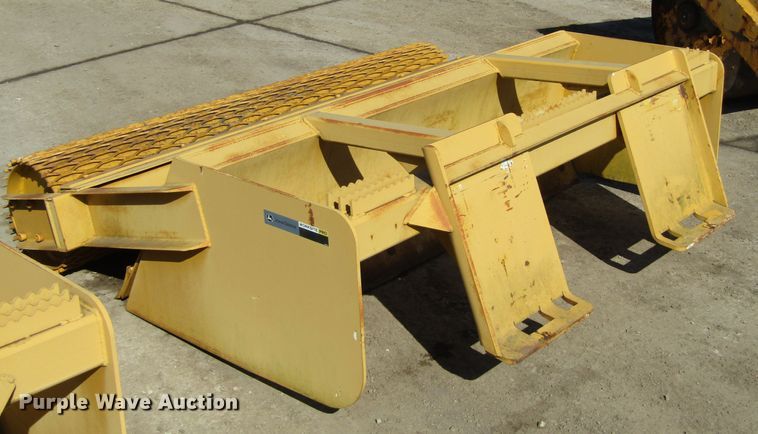 image for item GC9823 John Deere skid steer roller level