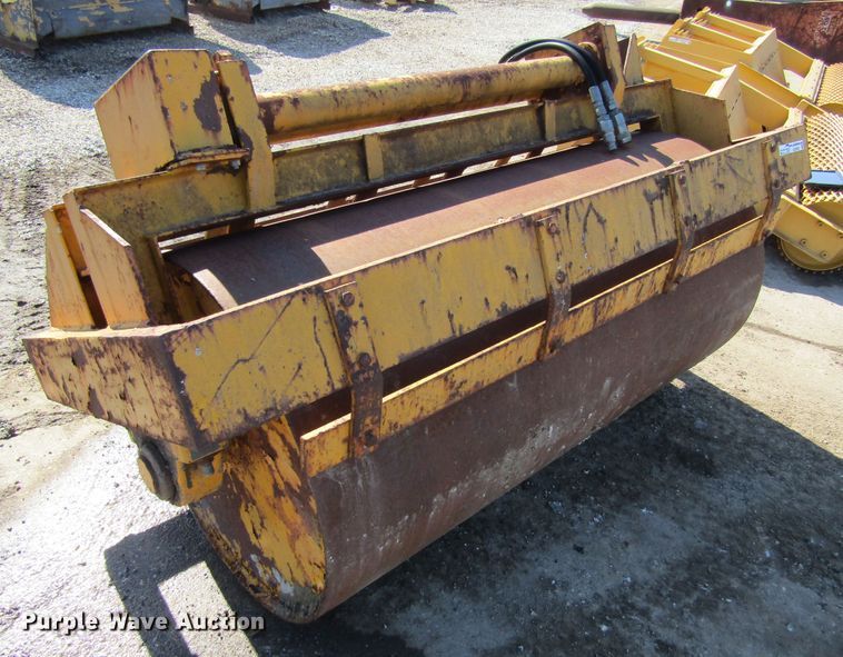 image for item GC9824 Skid steer vibratory roller