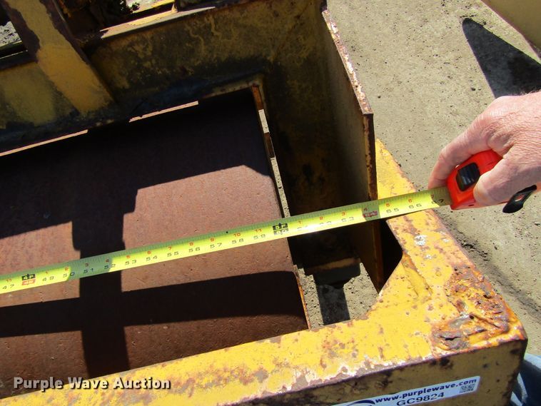 image for item GC9824 Skid steer vibratory roller